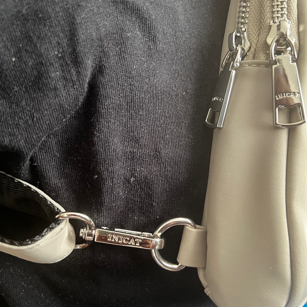 NWOT Inicat Crossbody Sling Bag Gray Travel Vacay Adjustable Nylon Utility - Picture 6 of 7